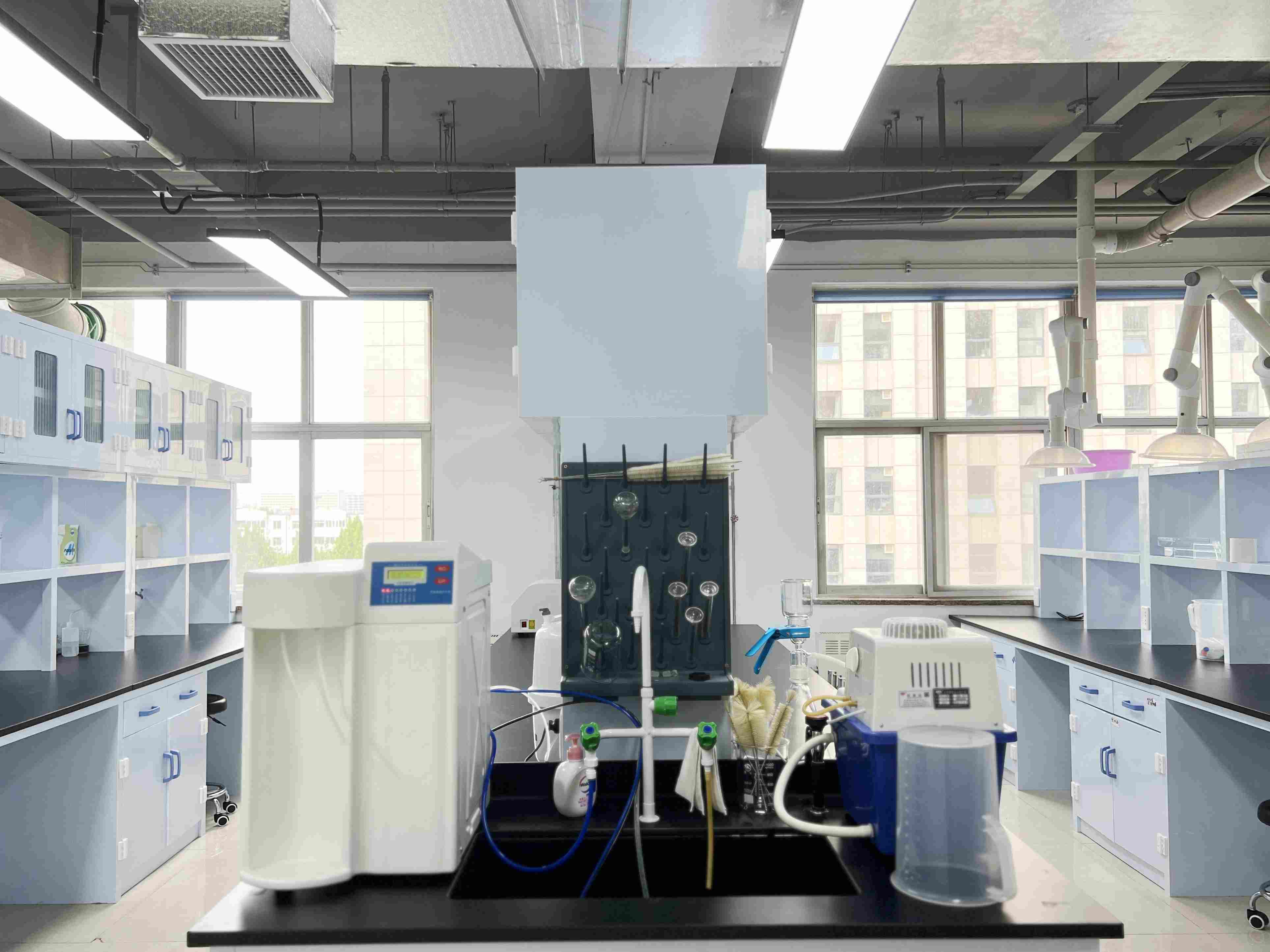 Laboratory environment